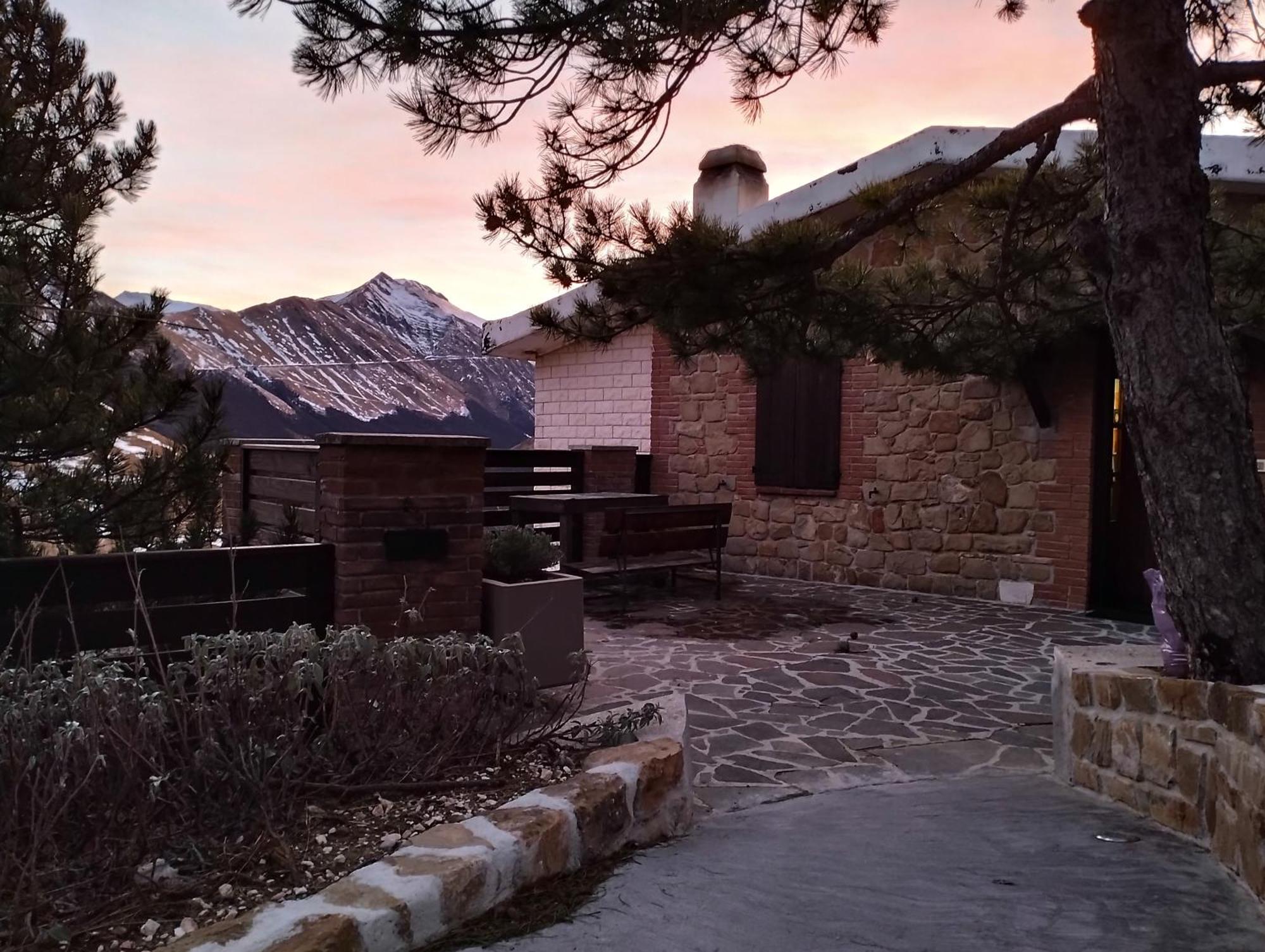 La Kumari Villa Pintura di Bolognola Kültér fotó
